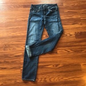 Size 4 Dark Wash American Eagle Jeans